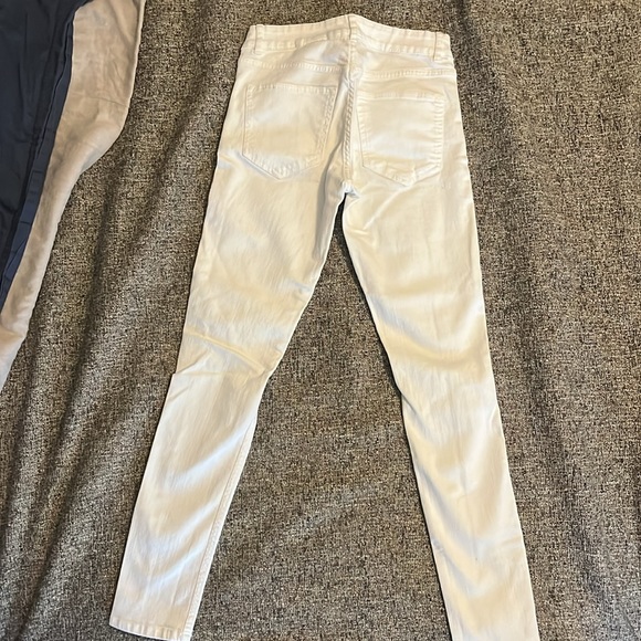 H&M never worn no tags White jeans in perfect condition - Picture 4 of 4